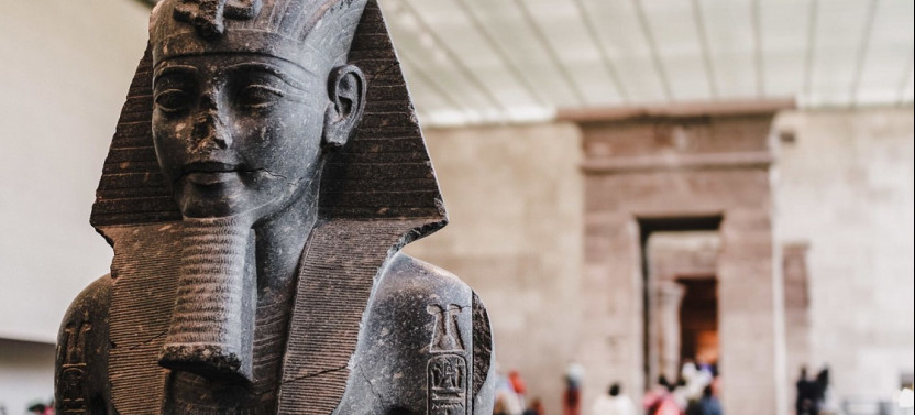 Met Express: Highlights of The Metropolitan Museum of Art
