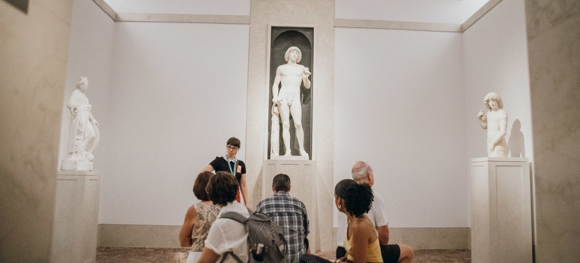 Met Express: Highlights of The Metropolitan Museum of Art