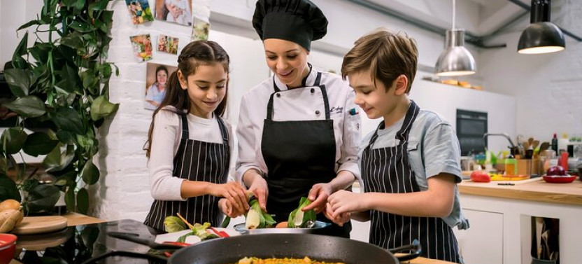 Private Paella Cooking Class And Market Visit With Personal Chef, photo 2 of 9