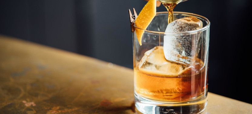 Cotswolds Gin and Whisky Distillery Private Car Tour
