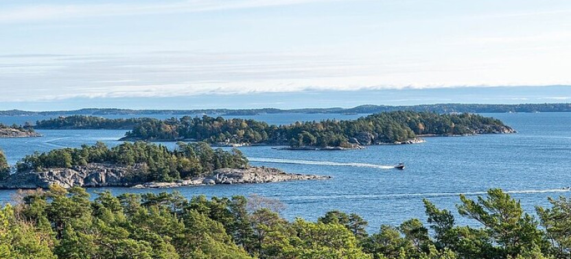 Stockholm: Small Group Guided Archipelago Tour