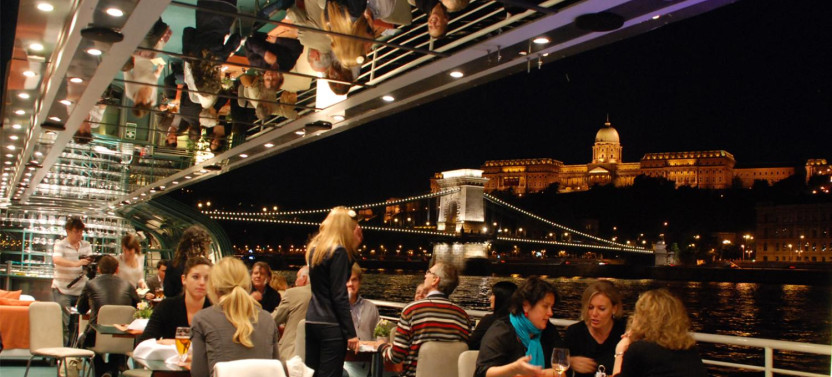 Candlelit Dinner River Cruise with Live Music
