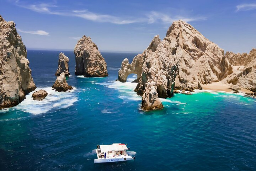 Los Cabos Party Catamaran: Snorkeling, Open Bar & Music Fun