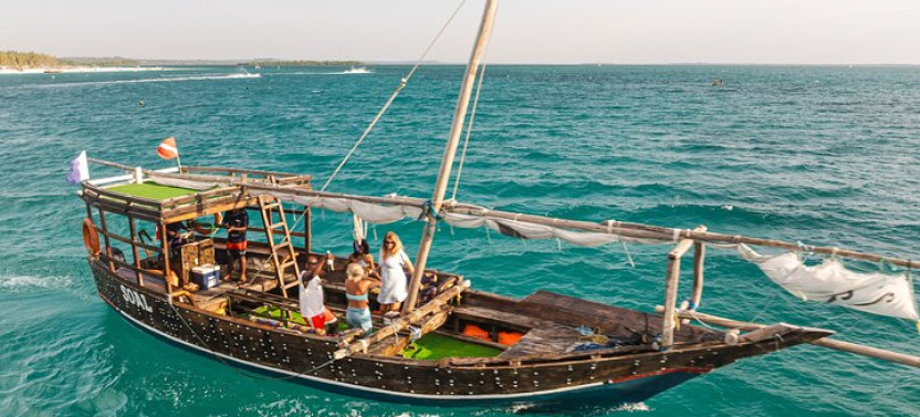 Zanzibar Dhow Snorkeling Trip to Tumbatu Island