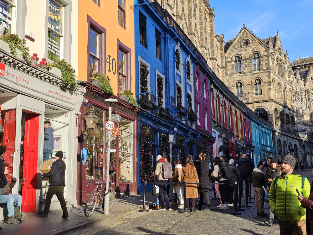 Private Day Tour: Edinburgh City & Gin Tasting Experience