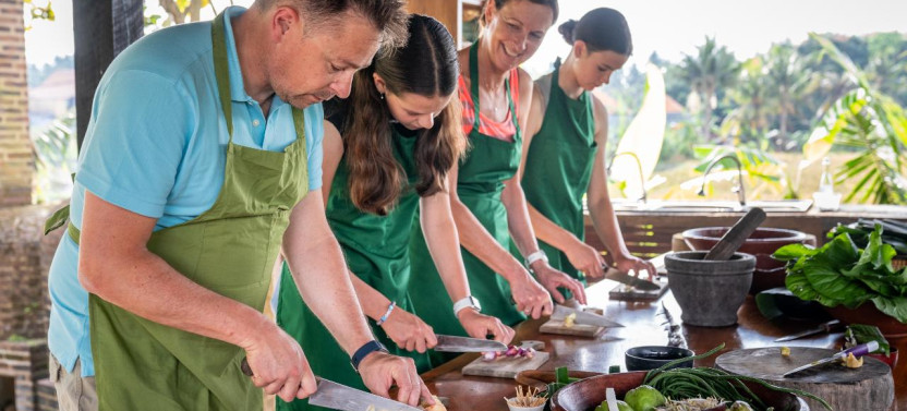 Ubud: Slow Afternoon with Balinese Cooking Class