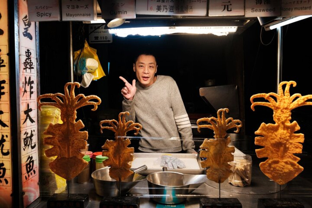 Taipei Food Tour Local Market with 12+ Tasters & Drinks Included