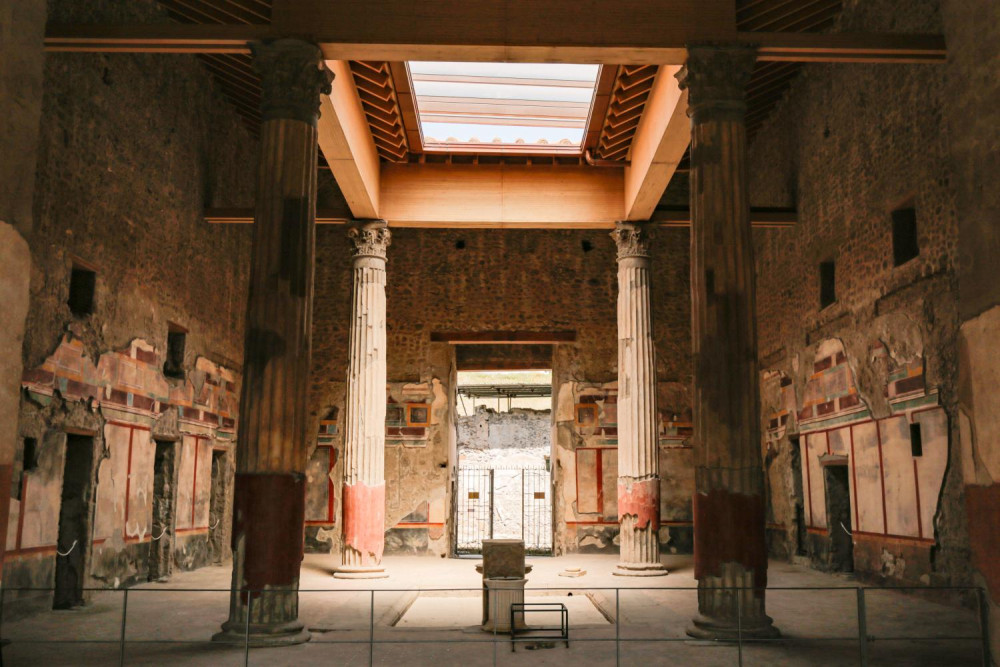 Private Tour of Pompeii with Wine Tasting & Lunch from Sorrento