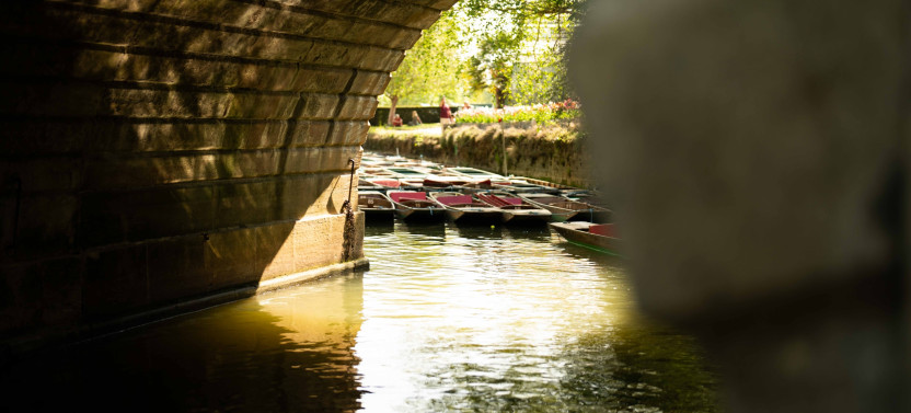 Private Oxford University Punting Tour