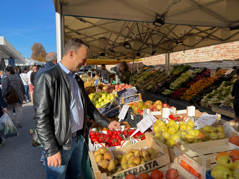 Authentic Italian Home Cooking Class in Treviso with Antonio