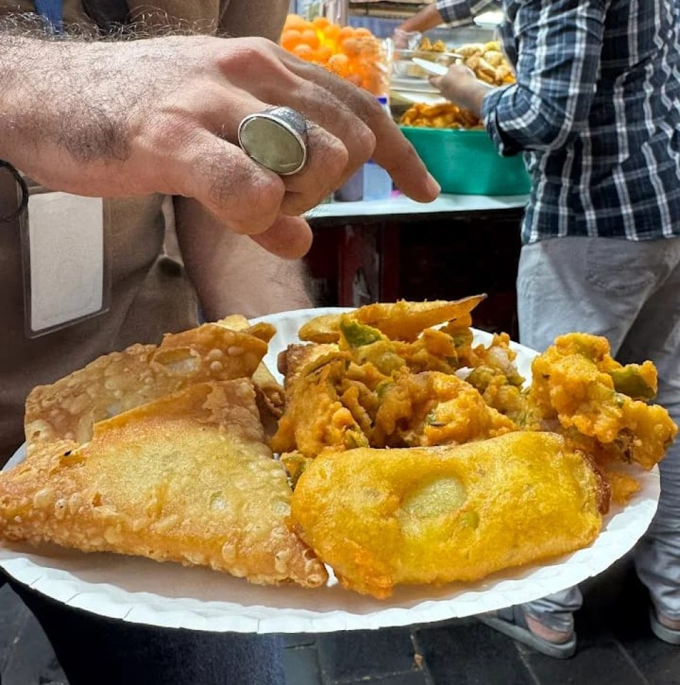 Private Bur Dubai Food Tour with a Licensed Guide Ali