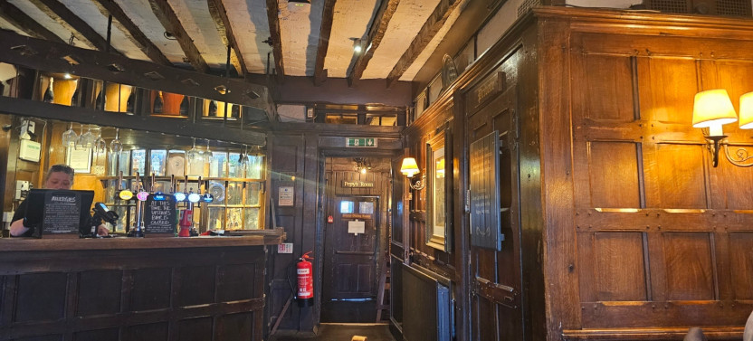 London: Pilgrims and Pirates Historical Pub Tour