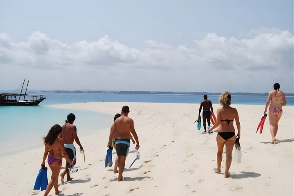 Private Nakupenda Sandbank Full-Day Local Boat Trip with Lunch