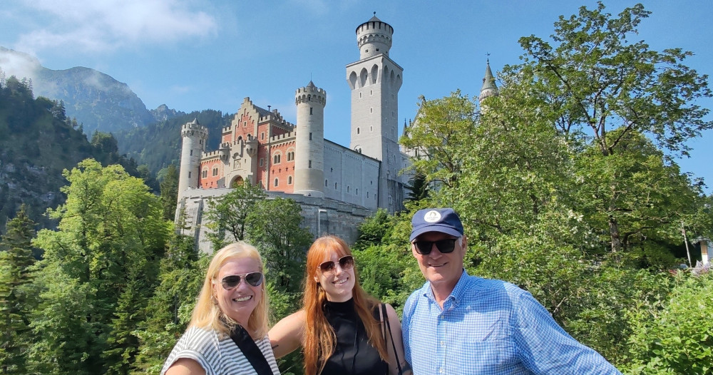 Neuschwanstein & Linderhof Private Tour from Munich via Austria