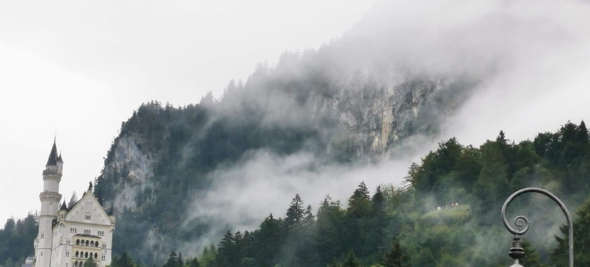 Neuschwanstein & Linderhof Private Tour from Munich via Austria