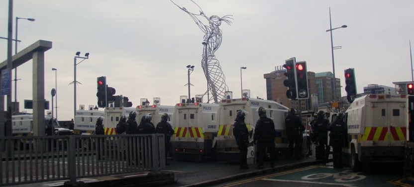 Small Group Belfast Political Murals, Street Art & Peace Walls Walking Tour