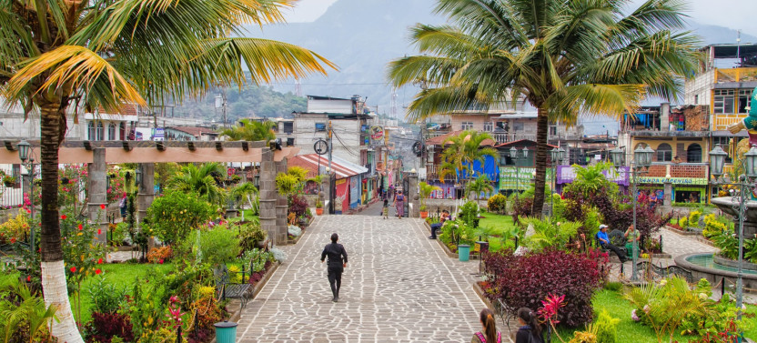 Lake Atitlán and Chichicastenango Market Tour from Guatemala City