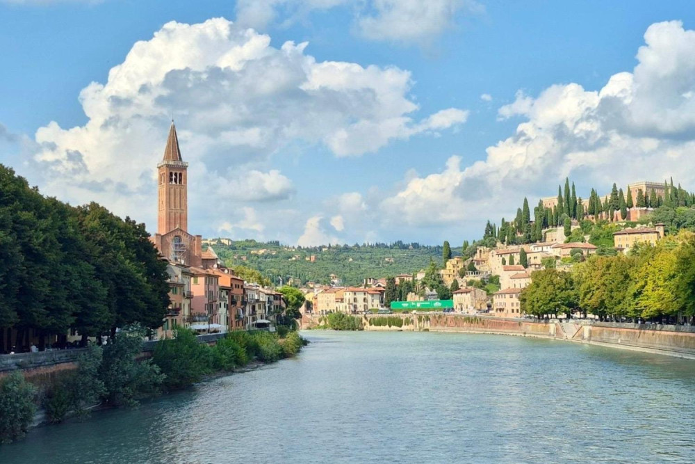 Lake Garda & Verona: Sirmione Private Cruise