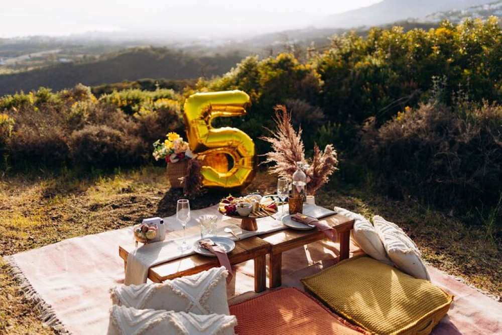 Private Luxury Pop-Up Picnic With Gourmet Platters in Marbella