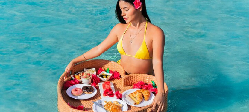 Curacao Floating Breakfast Photoshoot with Drone Videos & Mimosas