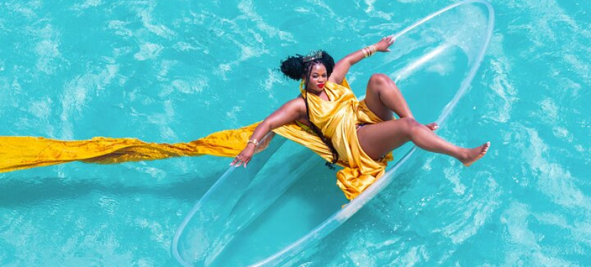 Curacao Clear Kayak Photoshoot and Videoshoot with Cocktails!