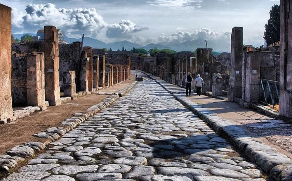 Pompei & Mount Vesuvius: Small Group Tour