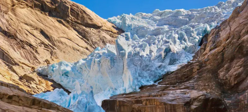 Olden – The Amazing Briksdal Glacier 