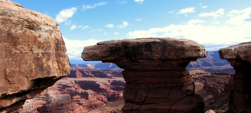 Full Day White Rim Trail 4x4 & Hiking Adventure