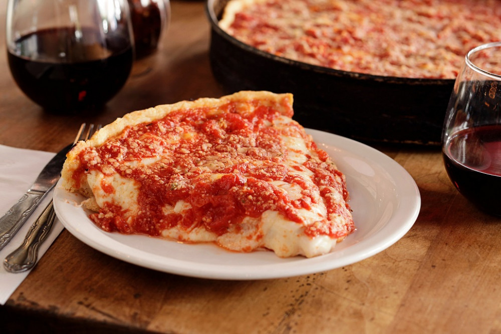 12:30 pm Self-Guided Deep Dish Pizza Tour