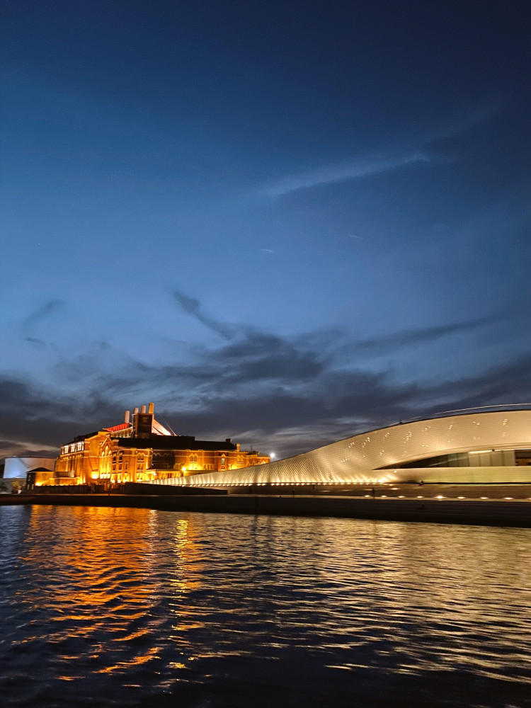 Night Tour of Illuminated Lisbon with Scenic Views & Photo Stops