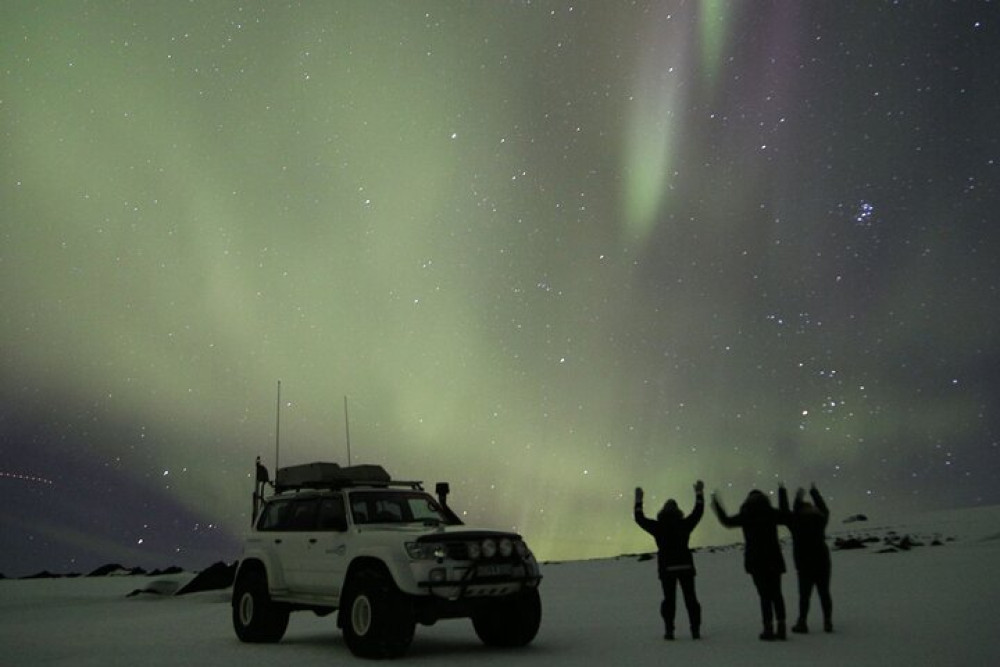 Private Super Jeep Northern Lights Adventure in Iceland