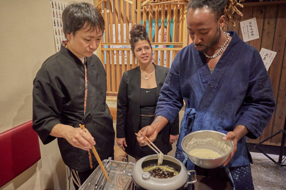 Authentic Sushi or Tempura Cooking Class in Osaka with Locals