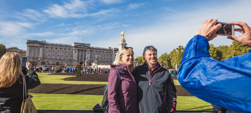 Semi-Private Extraordinary Highlights of London Walking Tour