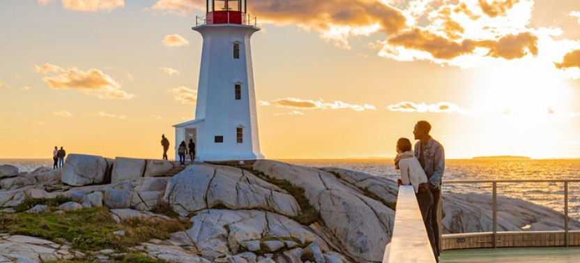 Peggys Cove Sunset Tour