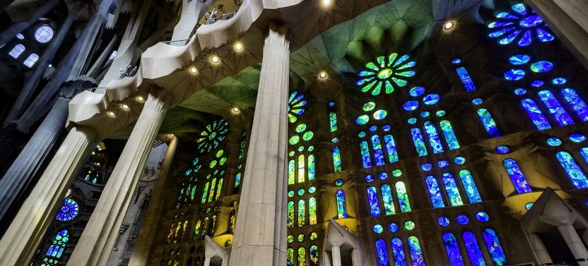Semi-Private Sagrada Familia Skip-The-Line Guided Tour