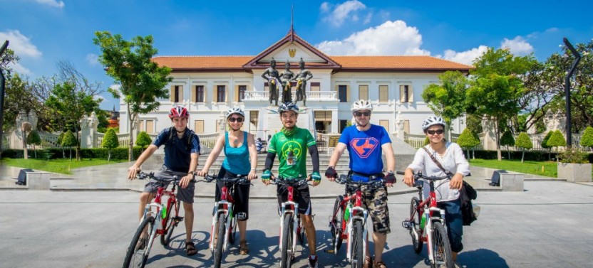 Chiang Mai: Historic Old City Bike Tour - Morning