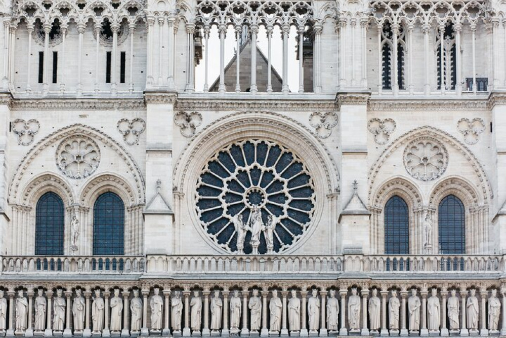 Notre Dame Outside Guided Tour For Kids