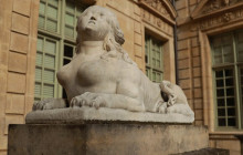 Paris in person5