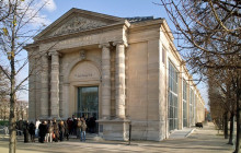Paris in person4