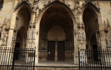 Paris in person9