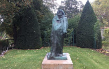 Paris in person6
