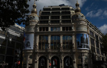 Paris in person1