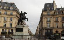 Paris in person9