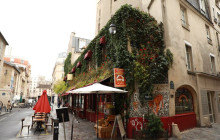 Paris in person1