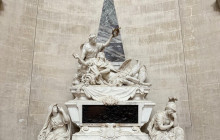 Paris in person15
