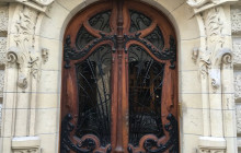 Paris in person5