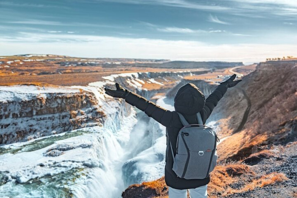 Golden Circle & Waterfalls Full-Day Bus Tour Guided In Chinese