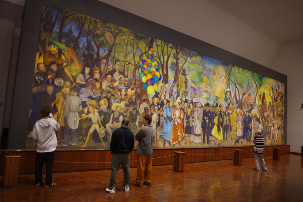 Private Expert-led Mexico City Mural History Tour