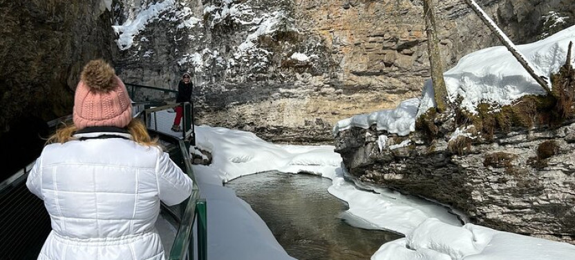 Private Custom Banff National Park Tour With Lake Louise & Moraine Lake