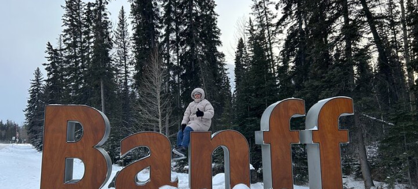 Private Transfer from Banff To Calgary Or YYC Airport